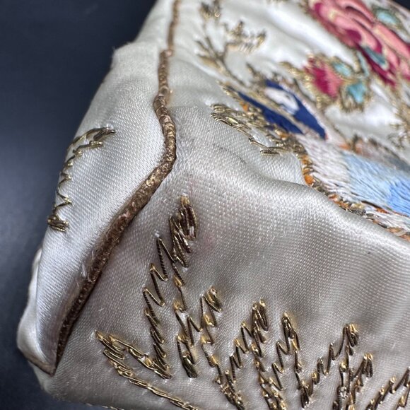 Vintage Geisha Embroidered Handbag Purse Floral Silk Chain Handle Mid Century - Picture 9 of 12
